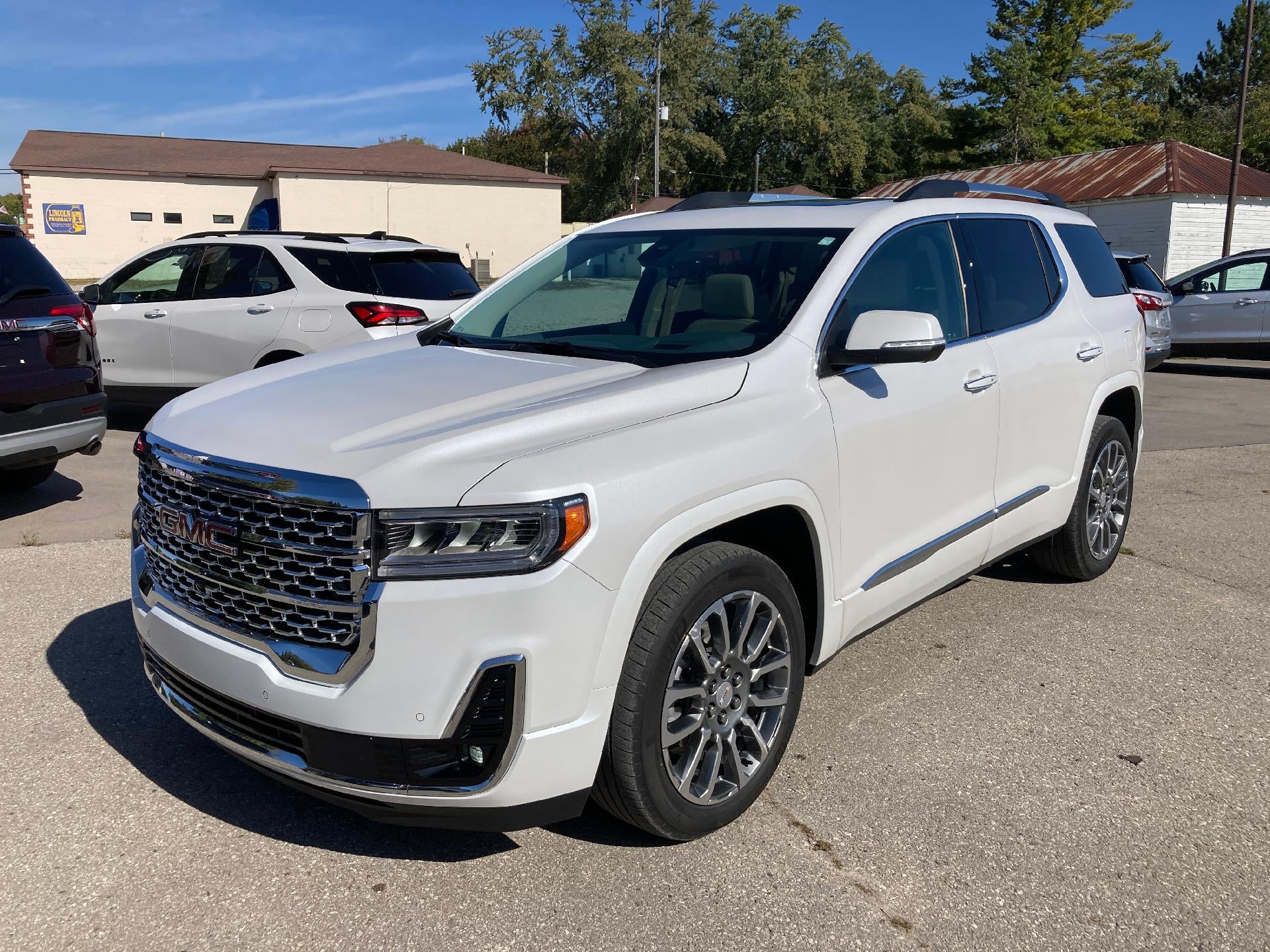 2023 GMC Acadia Denali