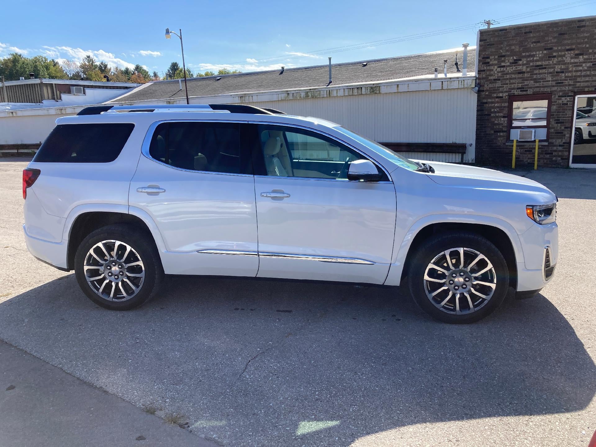 2023 GMC Acadia Denali