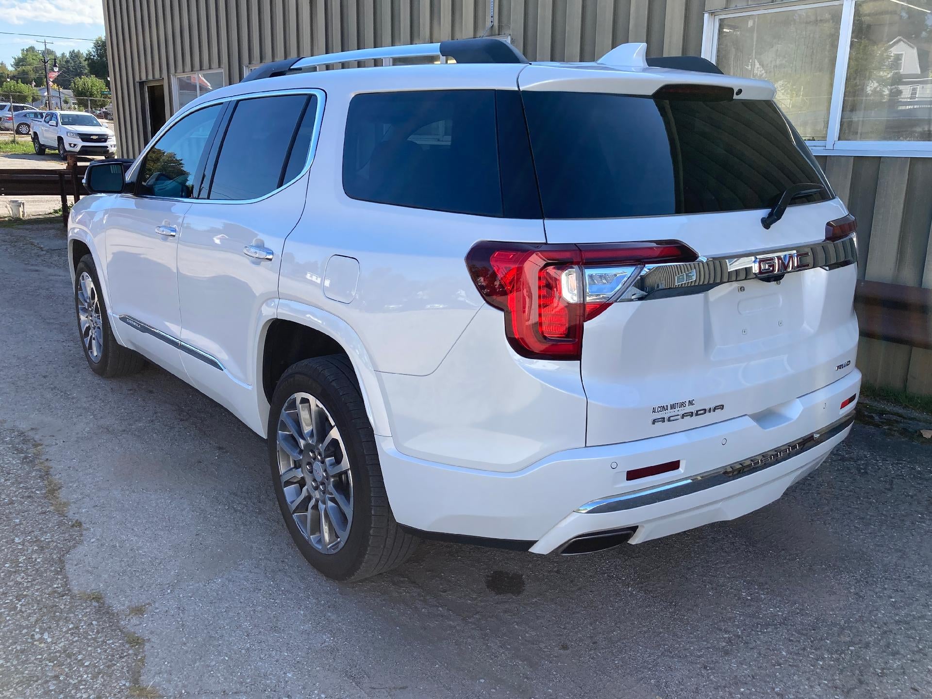 2023 GMC Acadia Denali