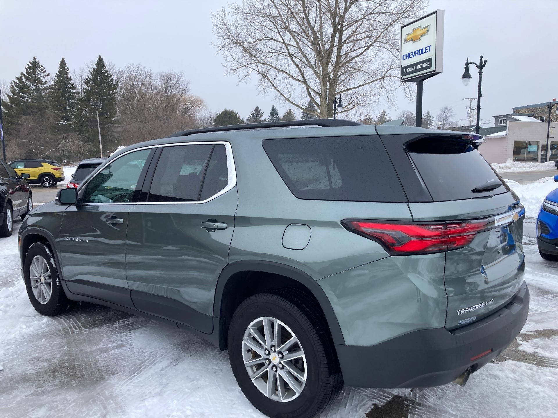 2022 Chevrolet Traverse LT Leather