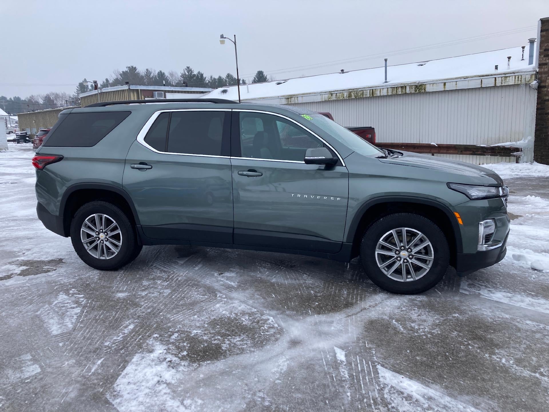 2022 Chevrolet Traverse LT Leather